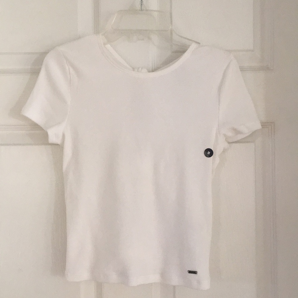 White tie back perfect Tee Shirt.